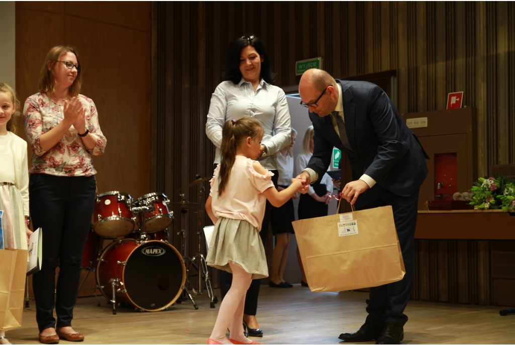 Gala finałowa dot. podsumowania działań edukacyjnych KZG &quot;Doliny Redy i Chylonki&quot;