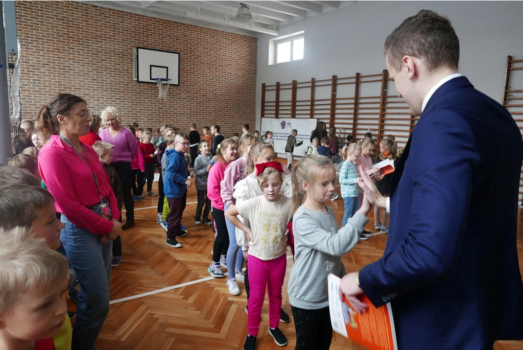 Spotkania szachisty Michała Kanarkiewicza w szkołach