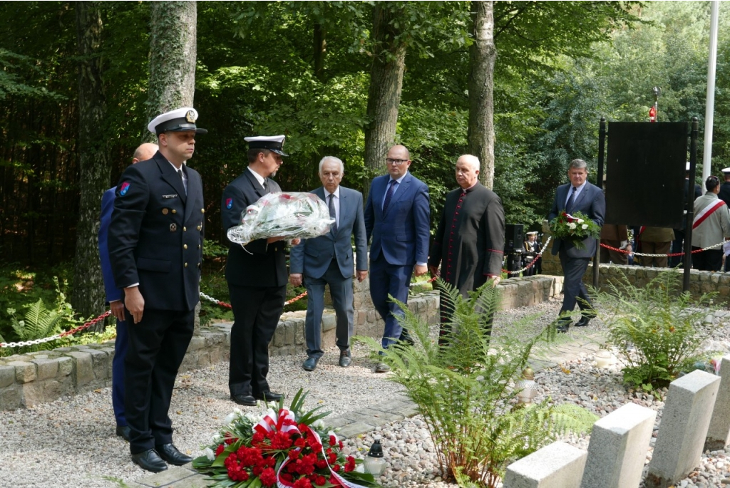 Hołd żołnierzom 1 MPS w Białej