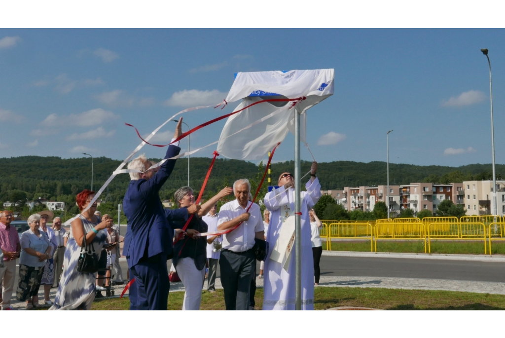 Odsłonięcie nazwy nowego ronda na Śmiechowie