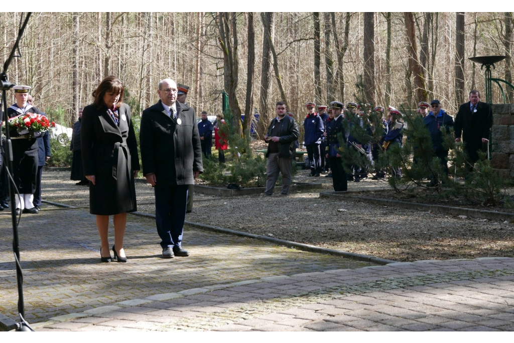 Hołd ofiarom zbrodni piaśnickiej