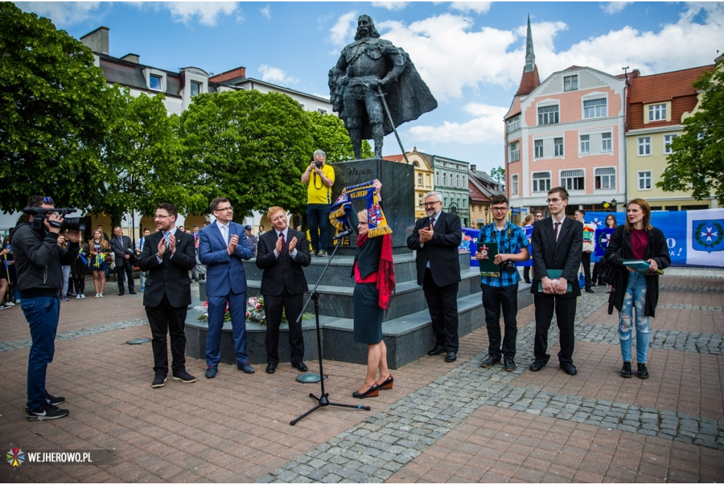 Parada uczniów Zespołu Szkół Ponadgimnazjalnych nr 4  im. Jakuba Wejhera - 29.05.2015