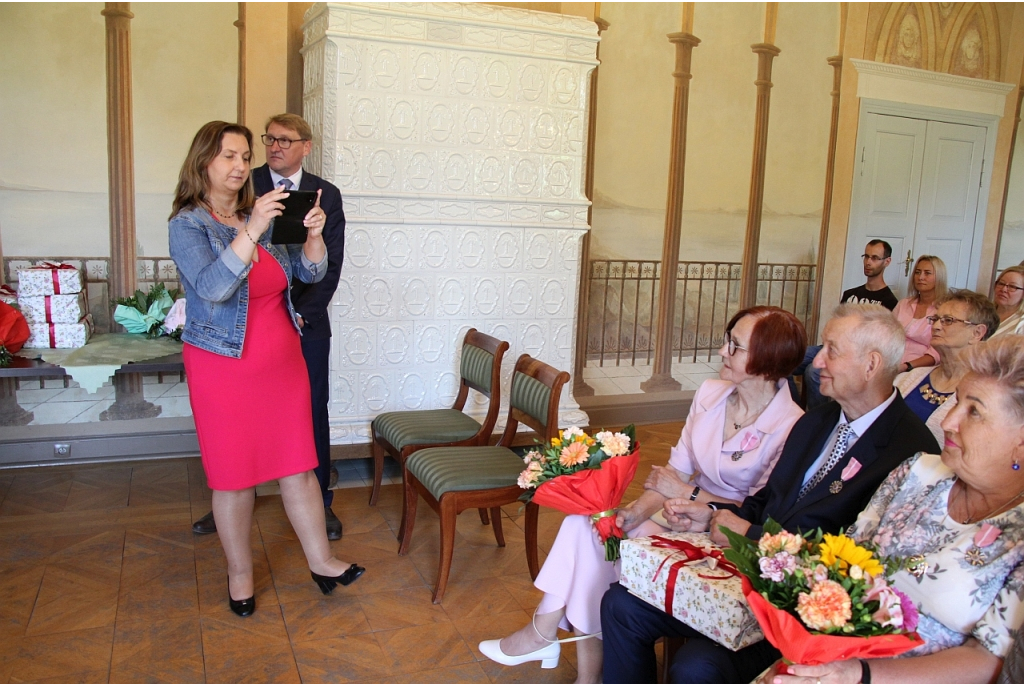 Medale dla Złotcyh Jubilatów