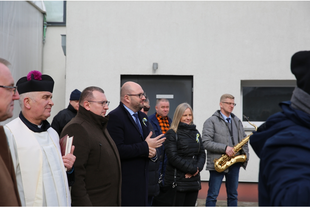 Na budynku wejherowskiej hali MZK zawisła wiecha