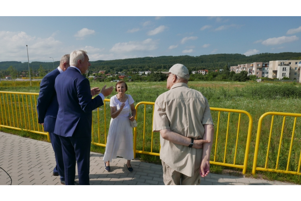 Odsłonięcie nazwy nowego ronda na Śmiechowie