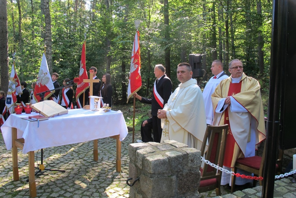 Hołd żołnierzom 1 MPS poległym pod Białą w 1939 r.- 05.09.2013