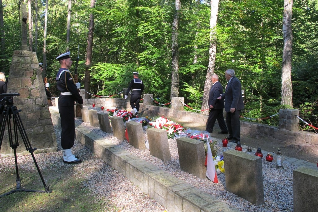 Hołd żołnierzom 1 MPS poległym pod Białą w 1939 r.- 05.09.2013