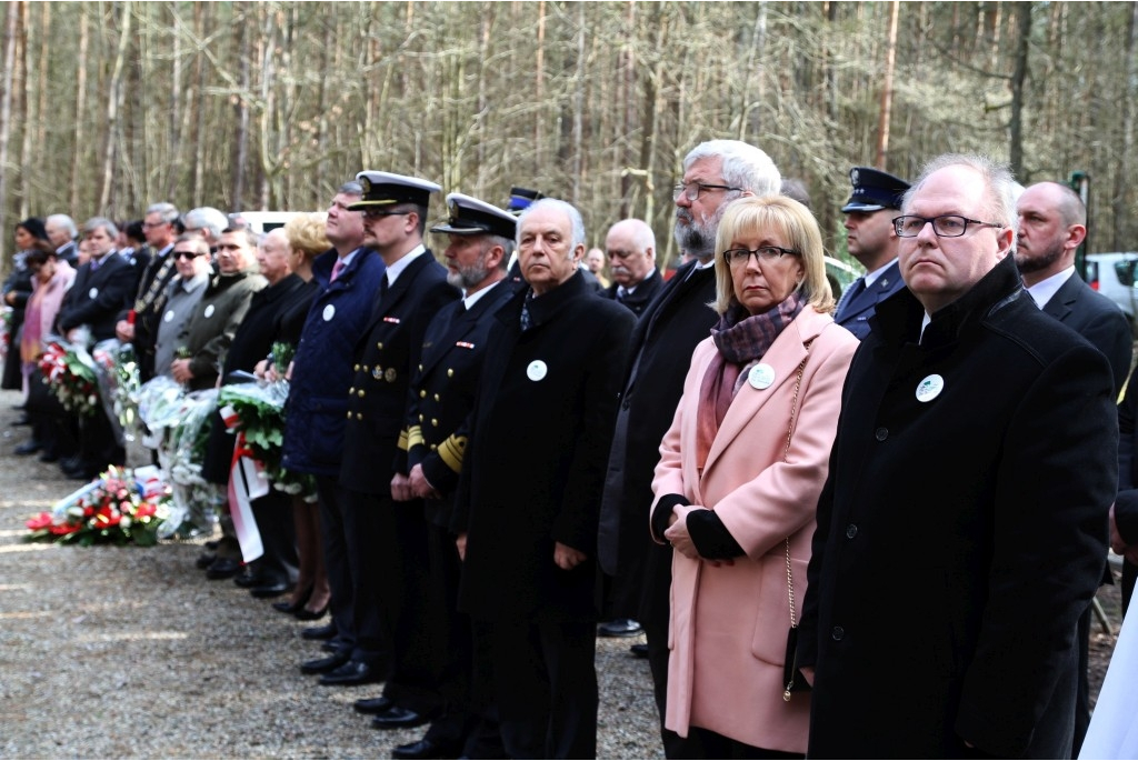 Uroczystość patriotyczna w Piaśnicy - 09.04.2016