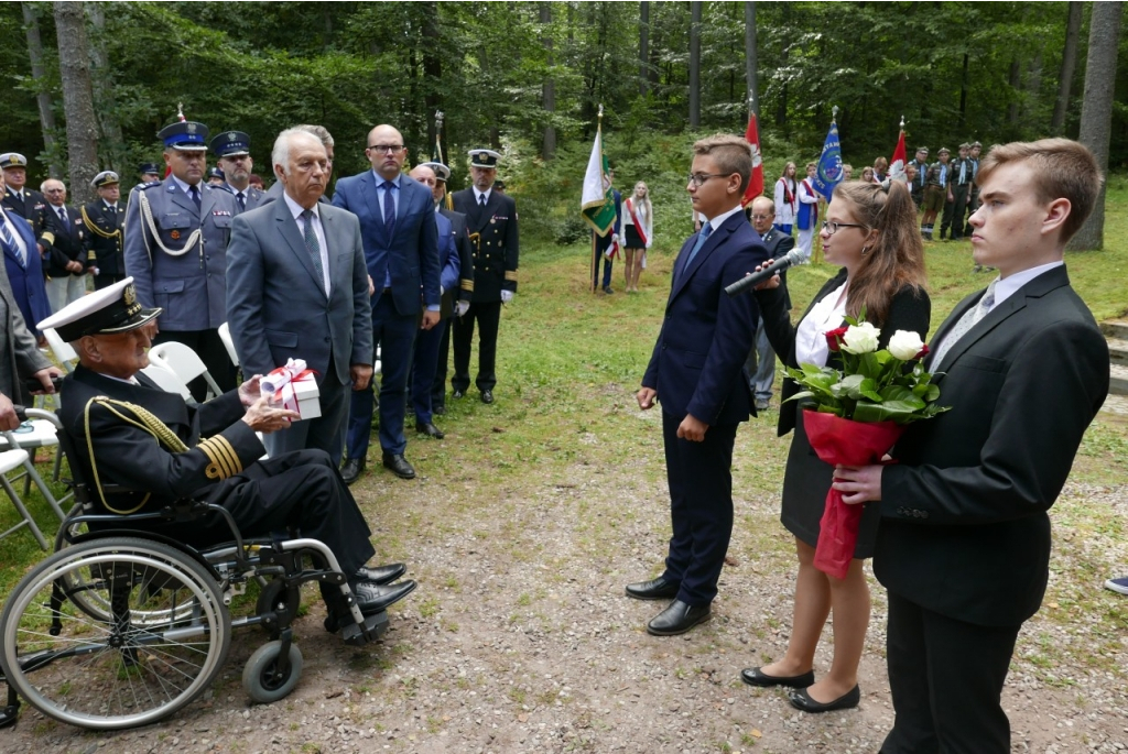 Hołd żołnierzom 1 MPS w Białej