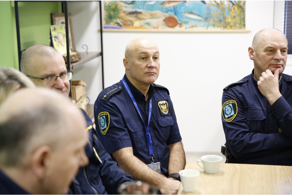 Osoba w spektrum autyzmu w przestrzeni publicznej