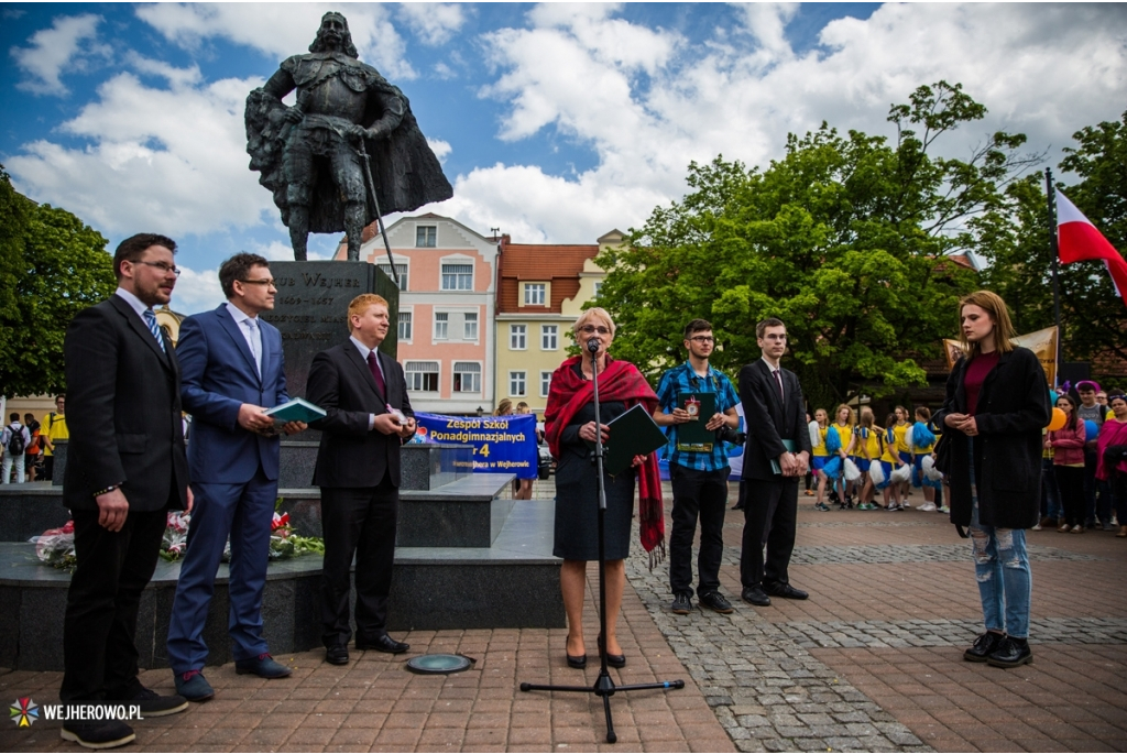 Parada uczniów Zespołu Szkół Ponadgimnazjalnych nr 4  im. Jakuba Wejhera - 29.05.2015