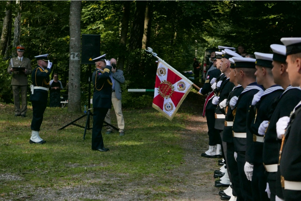 Hołd żołnierzom 1 MPS w Białej