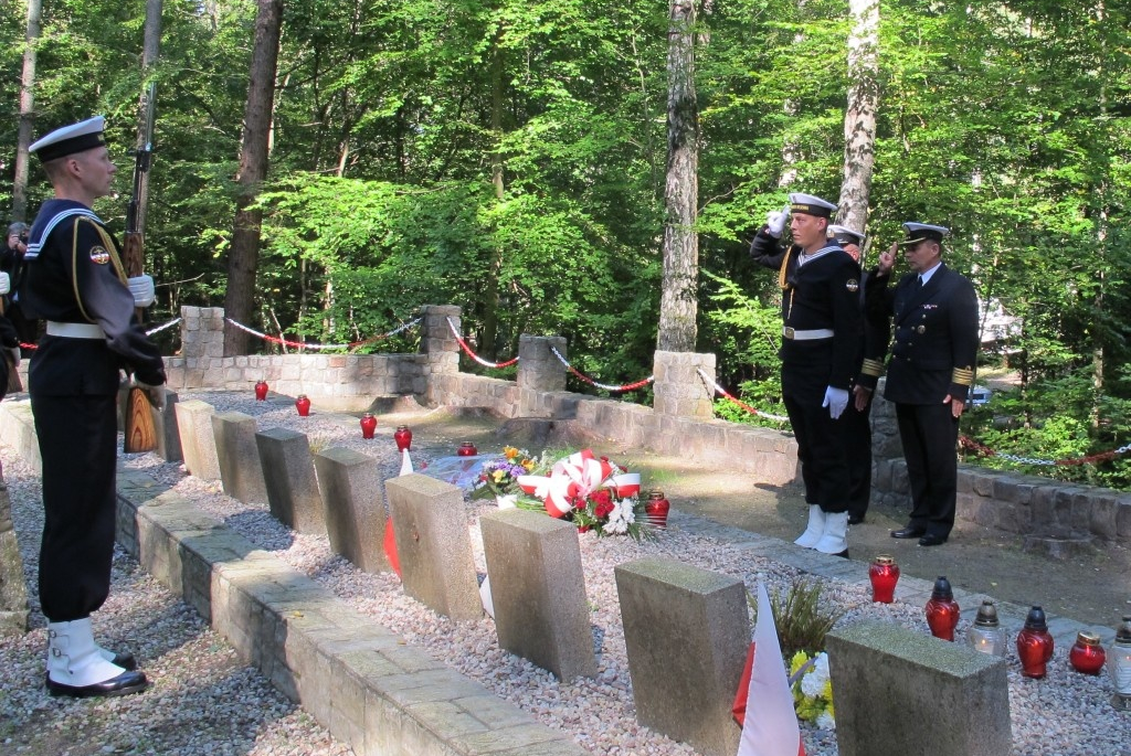 Hołd żołnierzom 1 MPS poległym pod Białą w 1939 r.- 05.09.2013