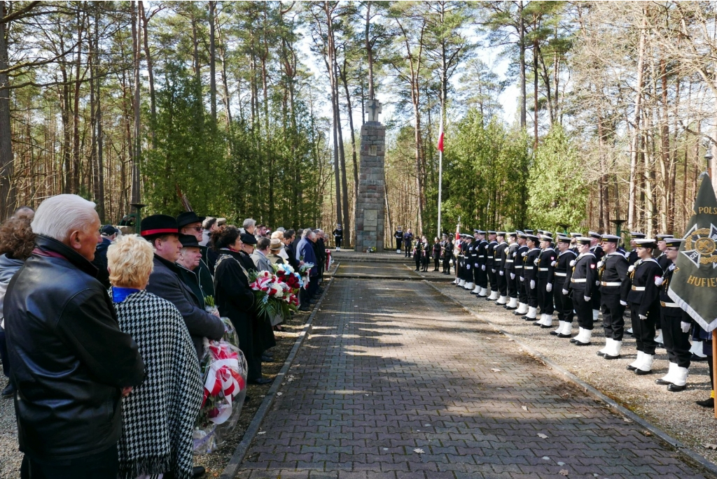 Hołd ofiarom zbrodni piaśnickiej