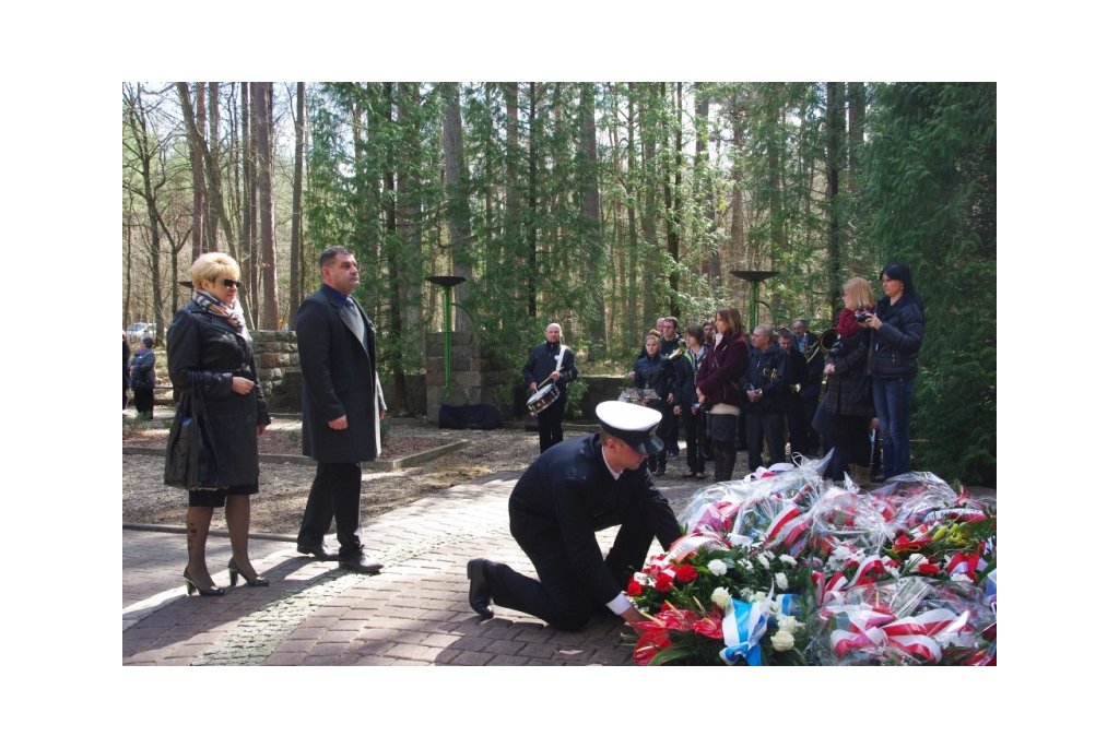 Uroczystość w Piaśnicy z okazji Miesiąca Pamięci Narodowej - 20.04.2013