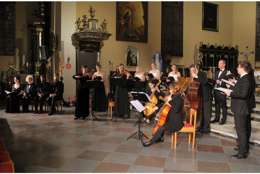 Jubileuszowy koncert Art&#039;n&#039;voices w kolegiacie