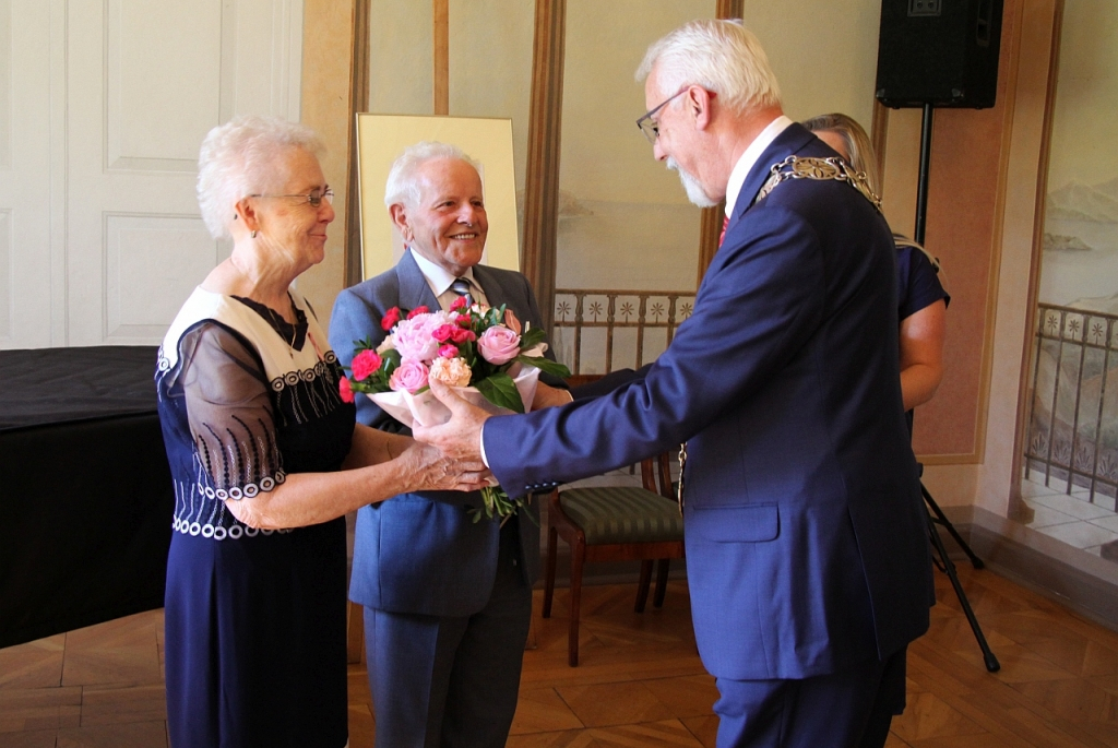 Medale dla Złotcyh Jubilatów