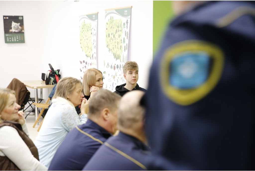 Osoba w spektrum autyzmu w przestrzeni publicznej