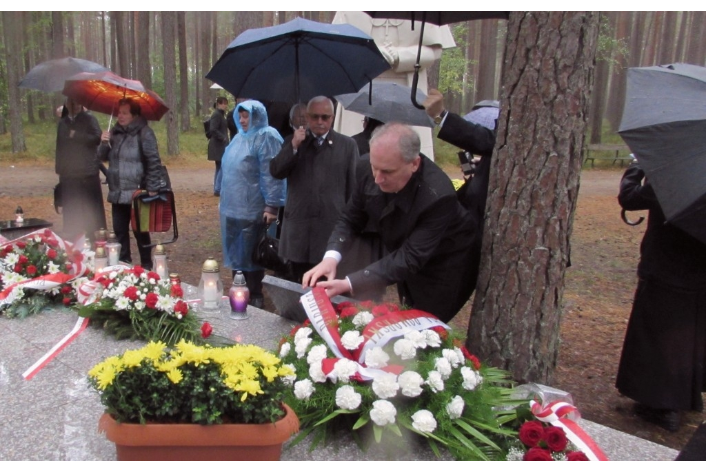 Hołd ofiarom zbrodni piaśnickiej