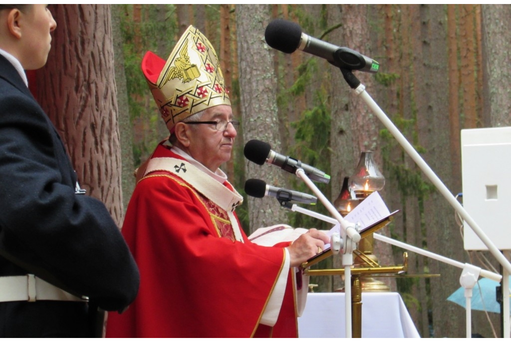 Hołd ofiarom zbrodni piaśnickiej