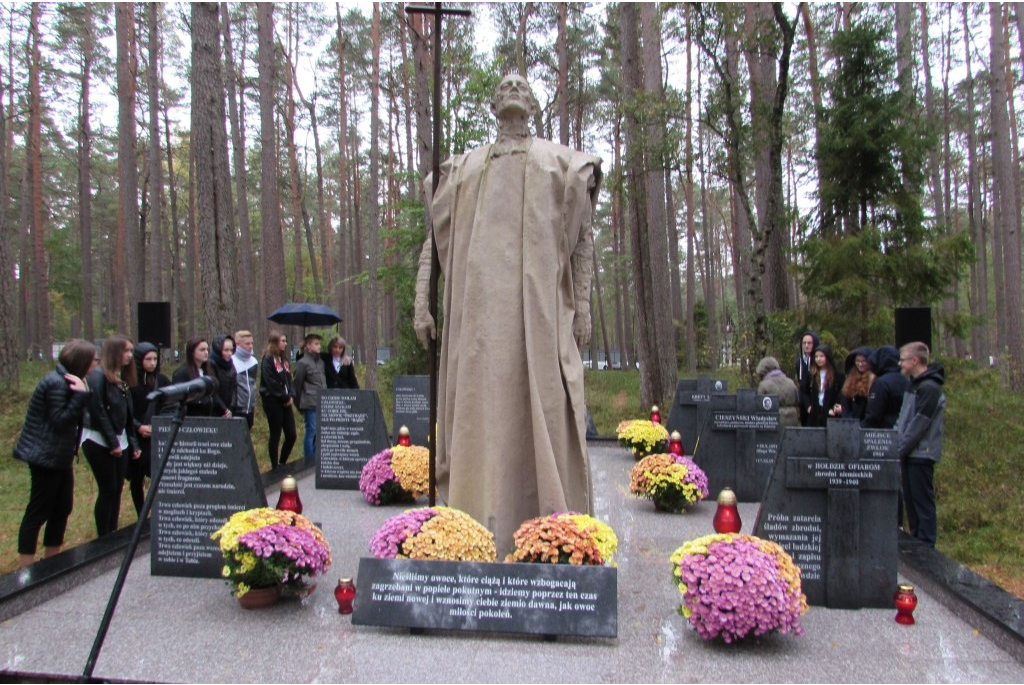 Hołd ofiarom zbrodni piaśnickiej