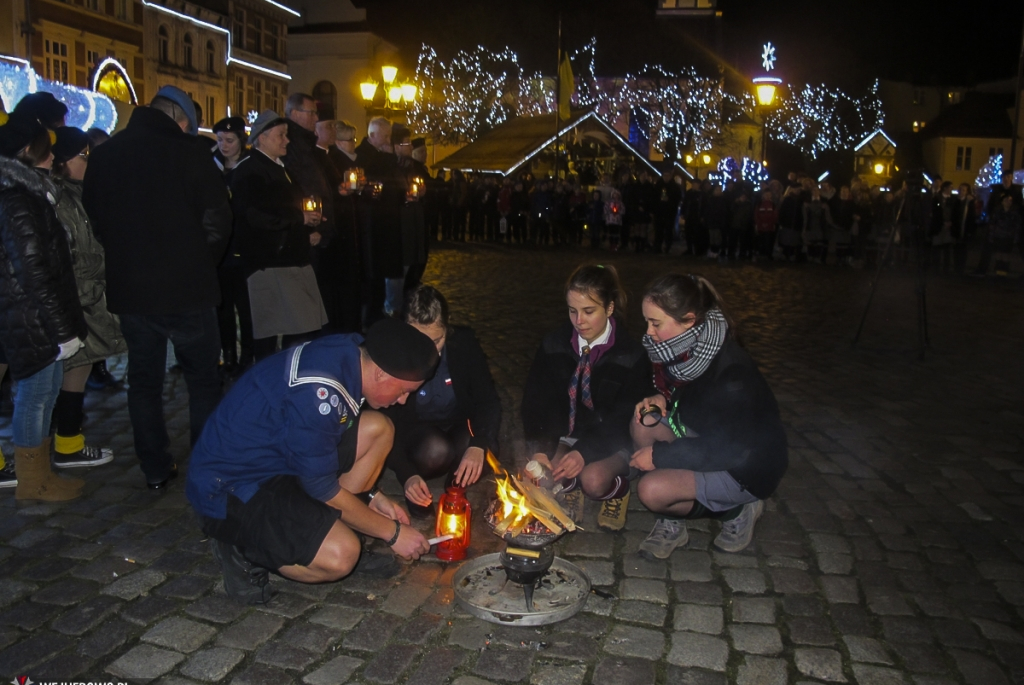 Światełko pokoju na rynku - 19.12.2015