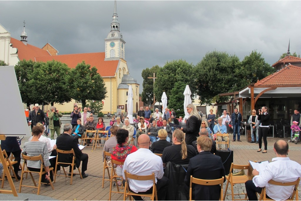 Narodowe czytanie Wesela w Wejherowie