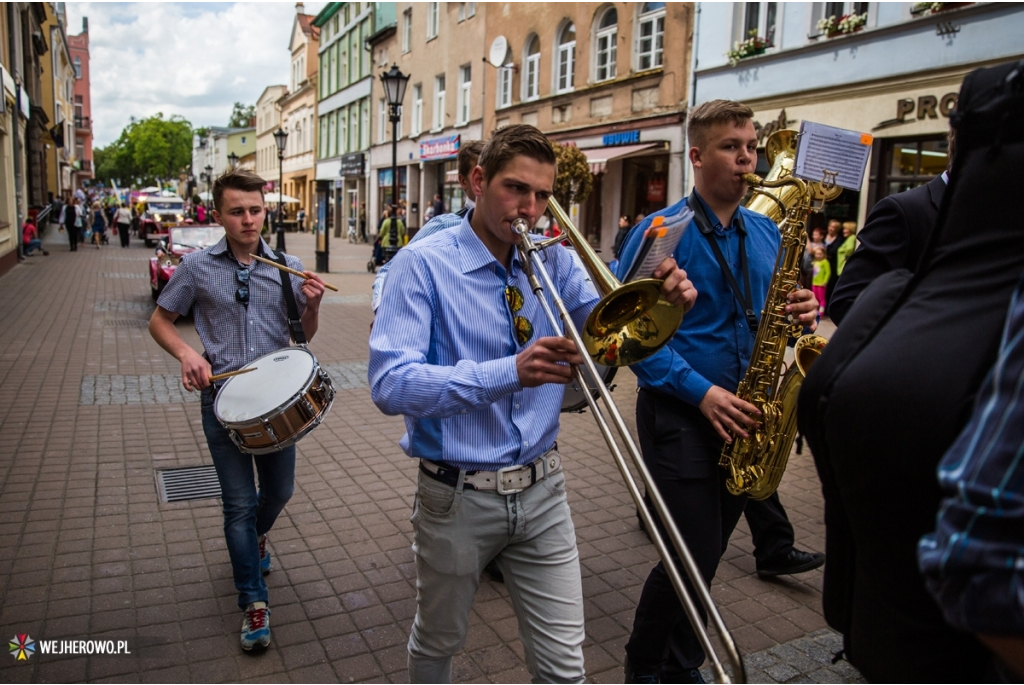 Parada uczniów Zespołu Szkół Ponadgimnazjalnych nr 4  im. Jakuba Wejhera - 29.05.2015