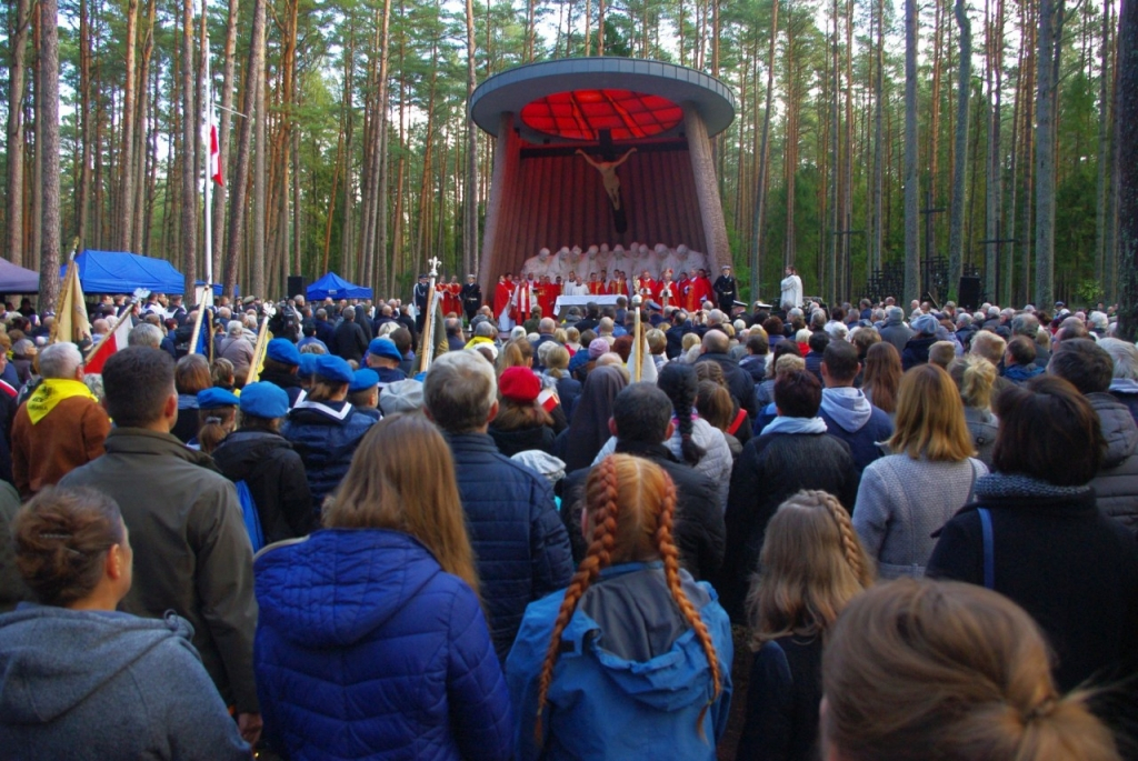 Uroczystość patriotyczna w Piaśnicy