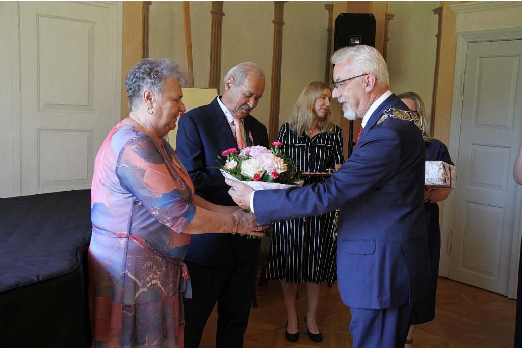 Medale dla Złotcyh Jubilatów