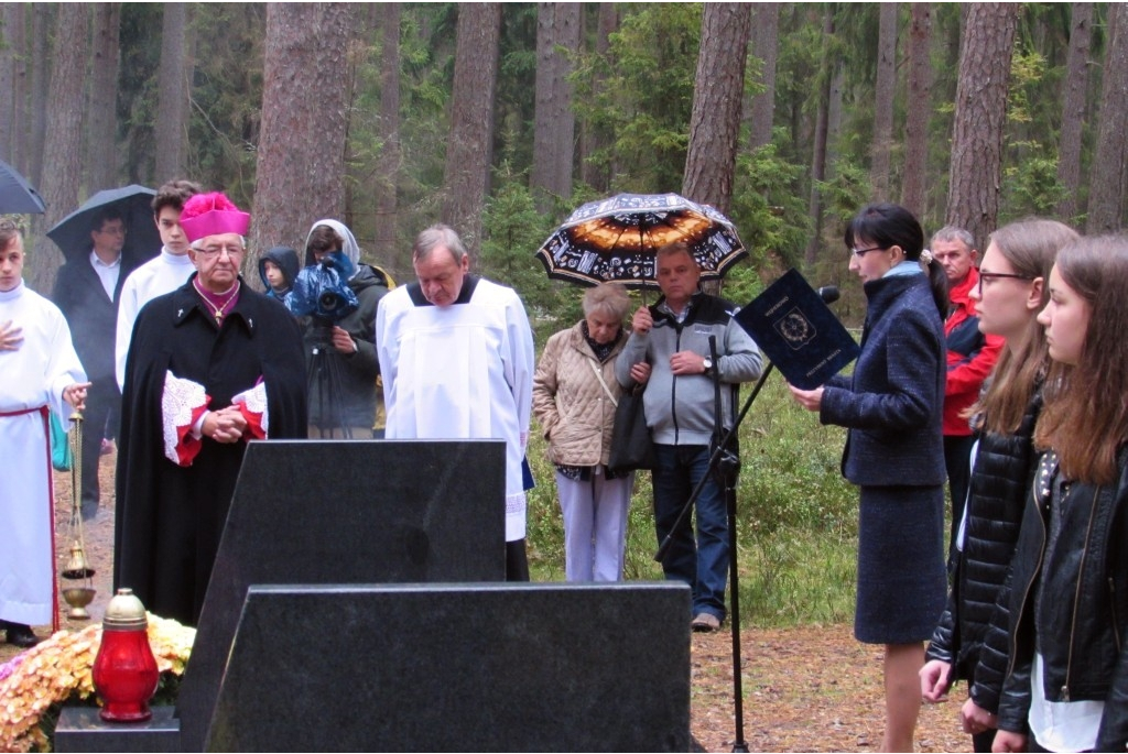 Hołd ofiarom zbrodni piaśnickiej