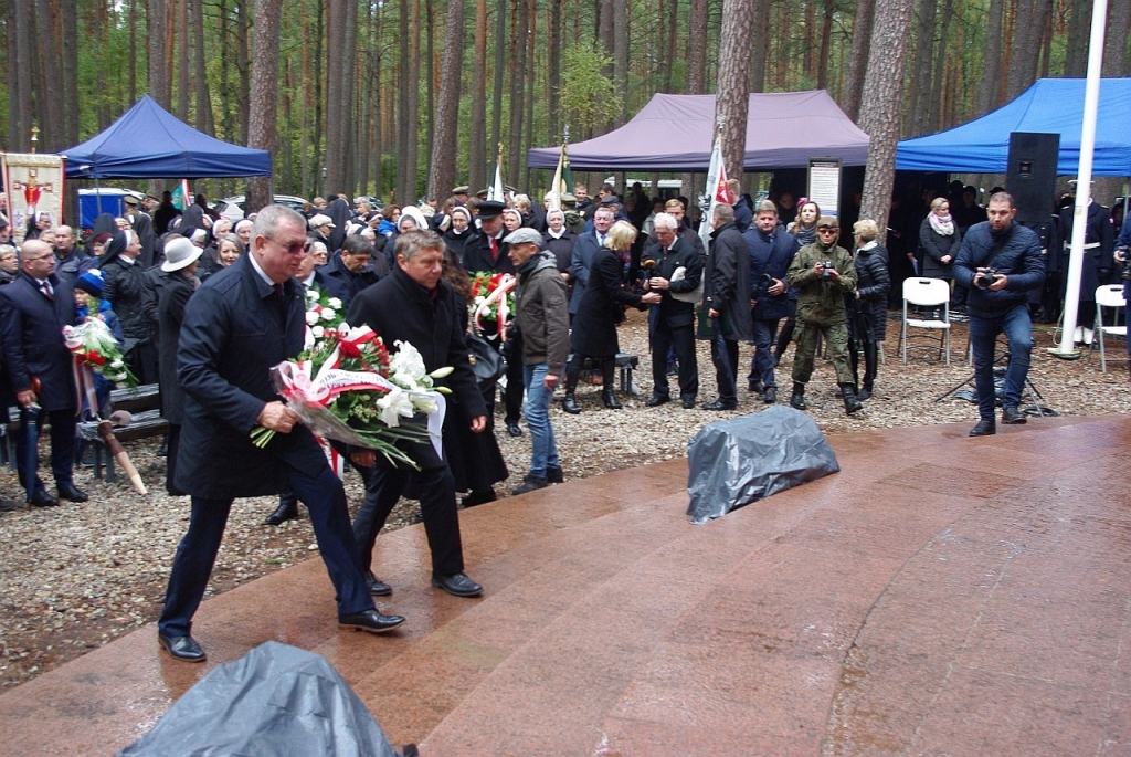 Uroczystość patriotyczna w Piaśnicy