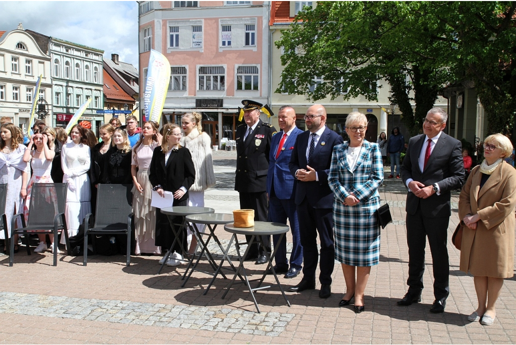 Parada młodzieży z Samochodówki z okazji Święta Miasta