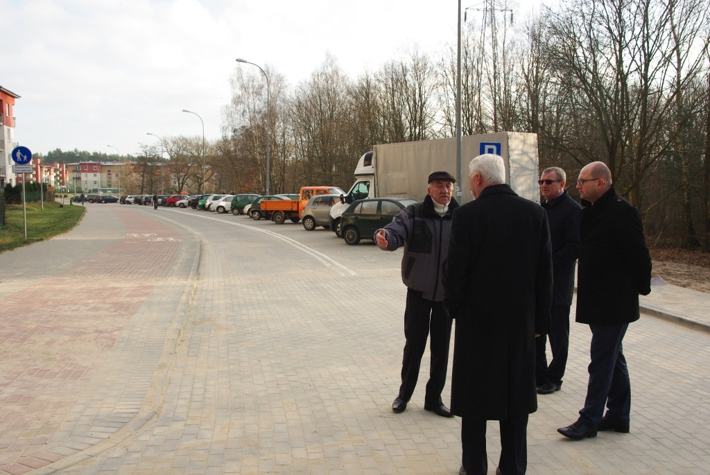 Budżet Obywatelski - Parking na os. Fenikowskiego - 30.12.2015