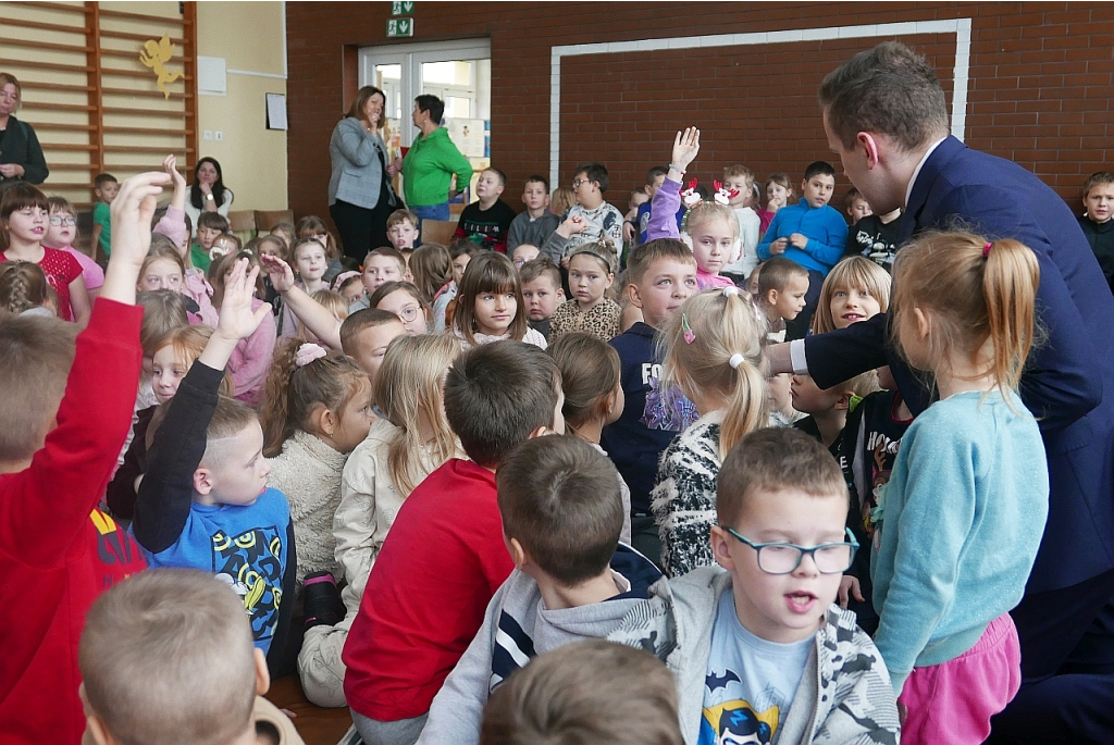 Spotkania szachisty Michała Kanarkiewicza w szkołach