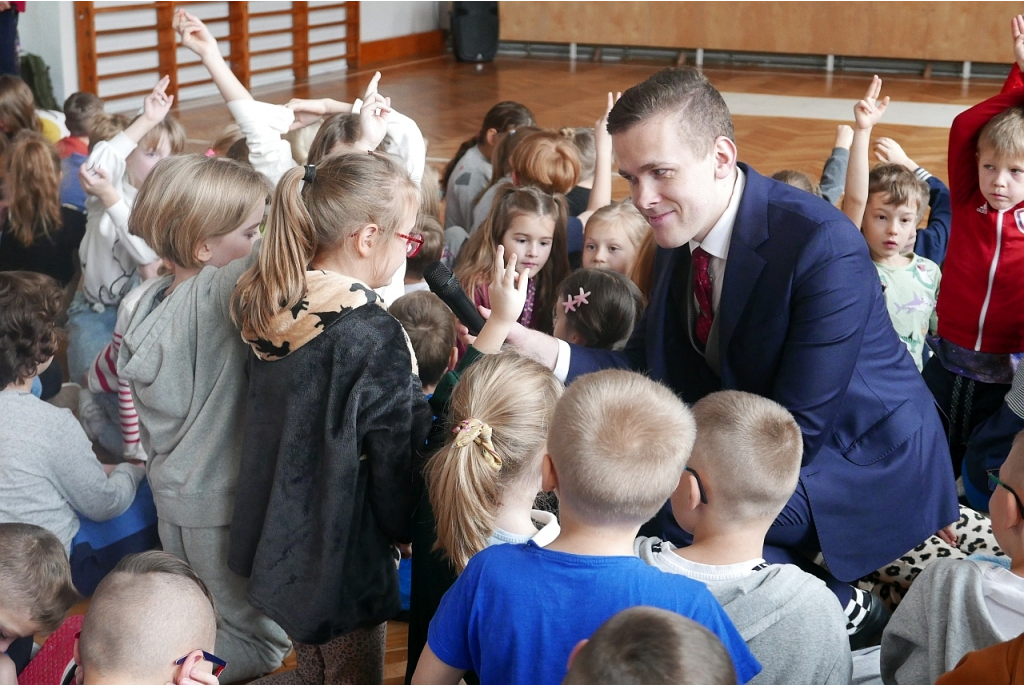 Spotkania szachisty Michała Kanarkiewicza w szkołach