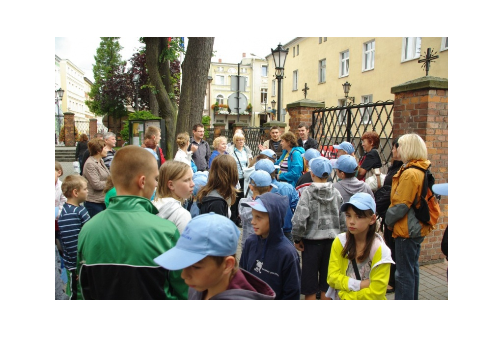 Turyści chętnie zwiedzają Wejherowo i Kalwarię Wejherowską - 19.07.2012