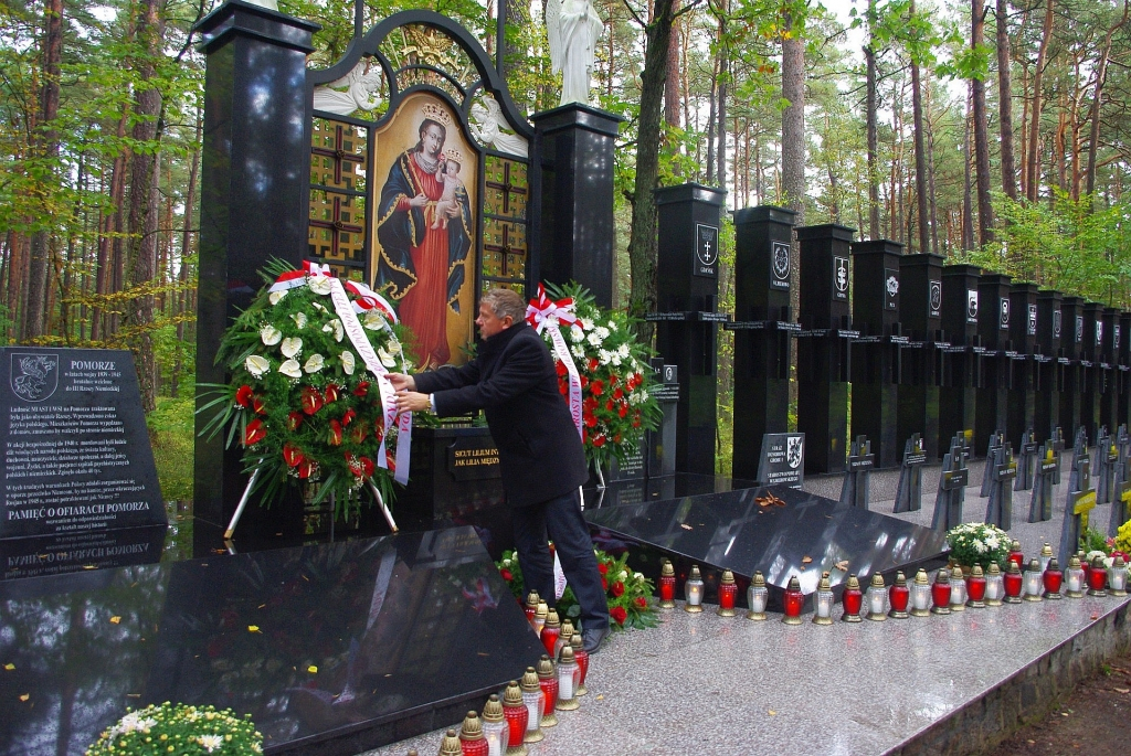 Uroczystość patriotyczna w Piaśnicy