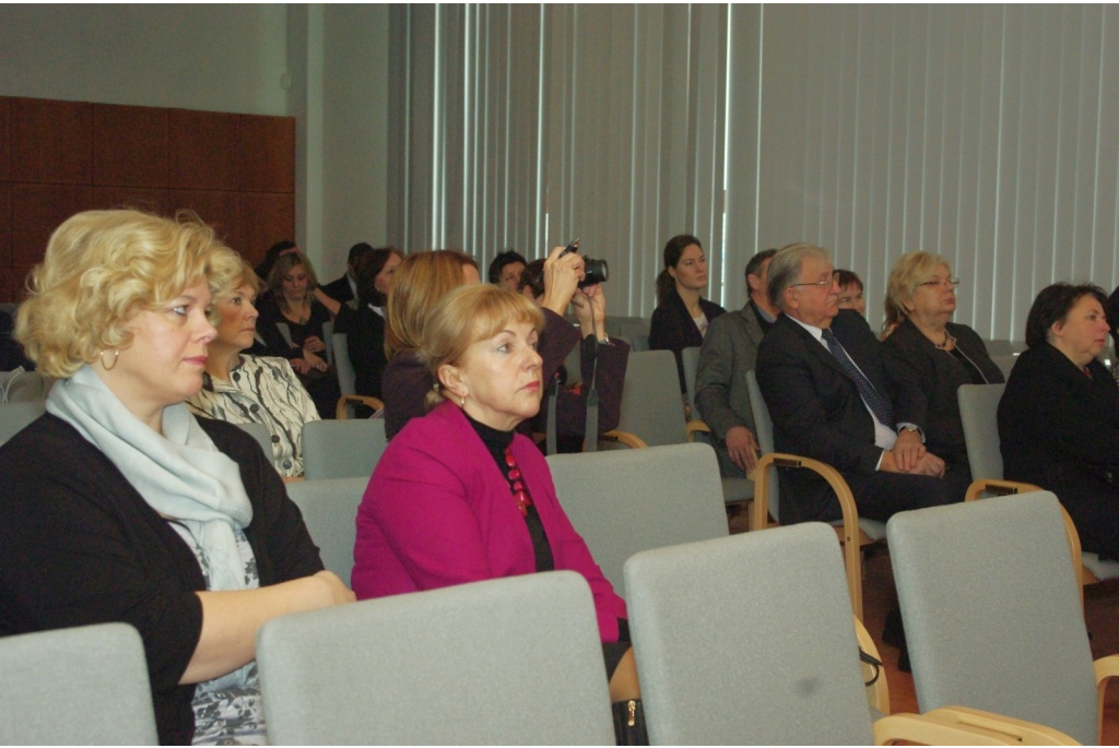 Konferencja w Filharmonii Kaszubskiej nt. leczenia stwardnienia rozsianego - 01.02.2014