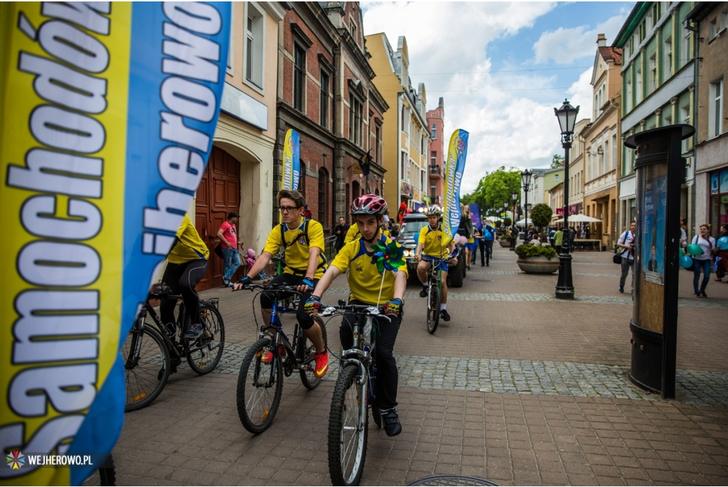 Parada uczniów Zespołu Szkół Ponadgimnazjalnych nr 4  im. Jakuba Wejhera - 29.05.2015