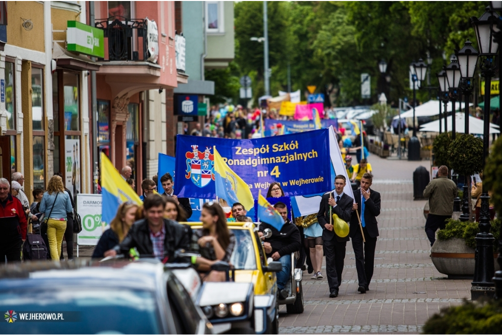 Parada uczniów Zespołu Szkół Ponadgimnazjalnych nr 4  im. Jakuba Wejhera - 29.05.2015