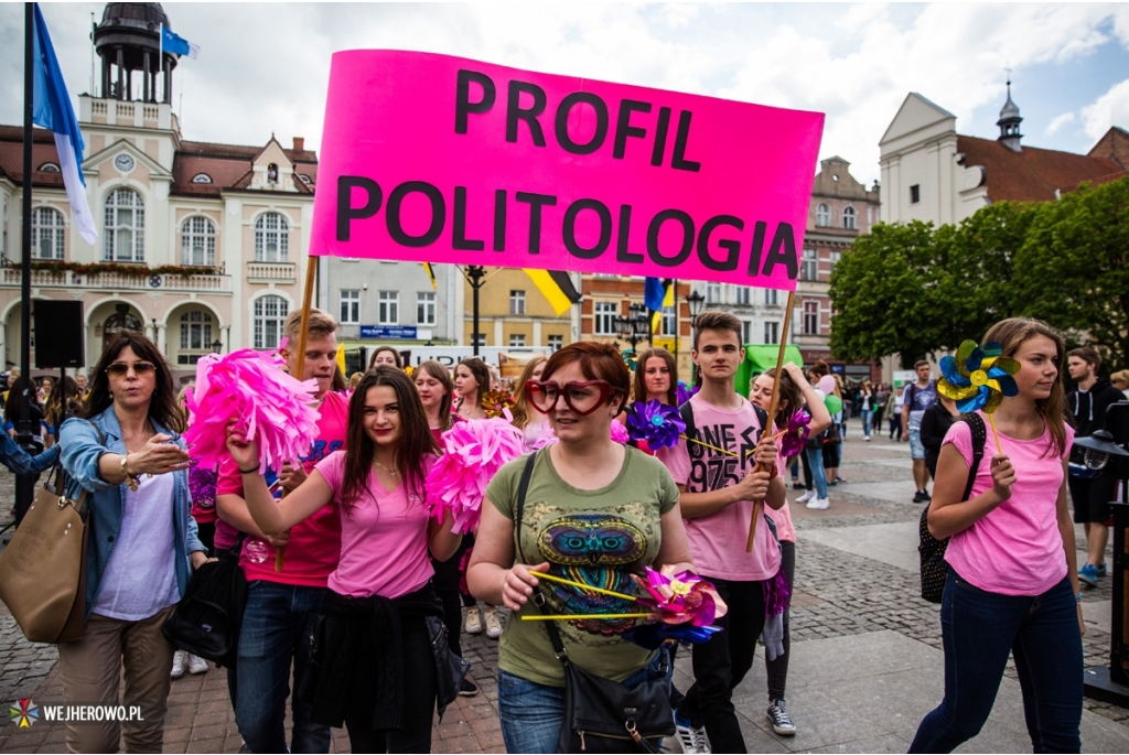 Parada uczniów Zespołu Szkół Ponadgimnazjalnych nr 4  im. Jakuba Wejhera - 29.05.2015