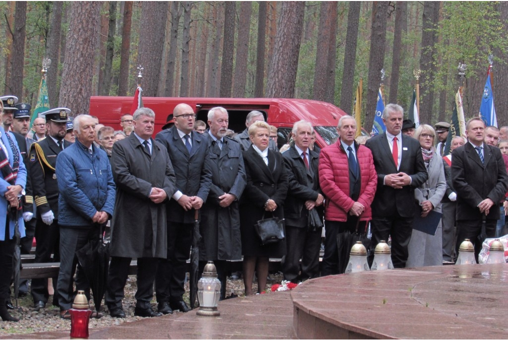 Hołd ofiarom zbrodni piaśnickiej