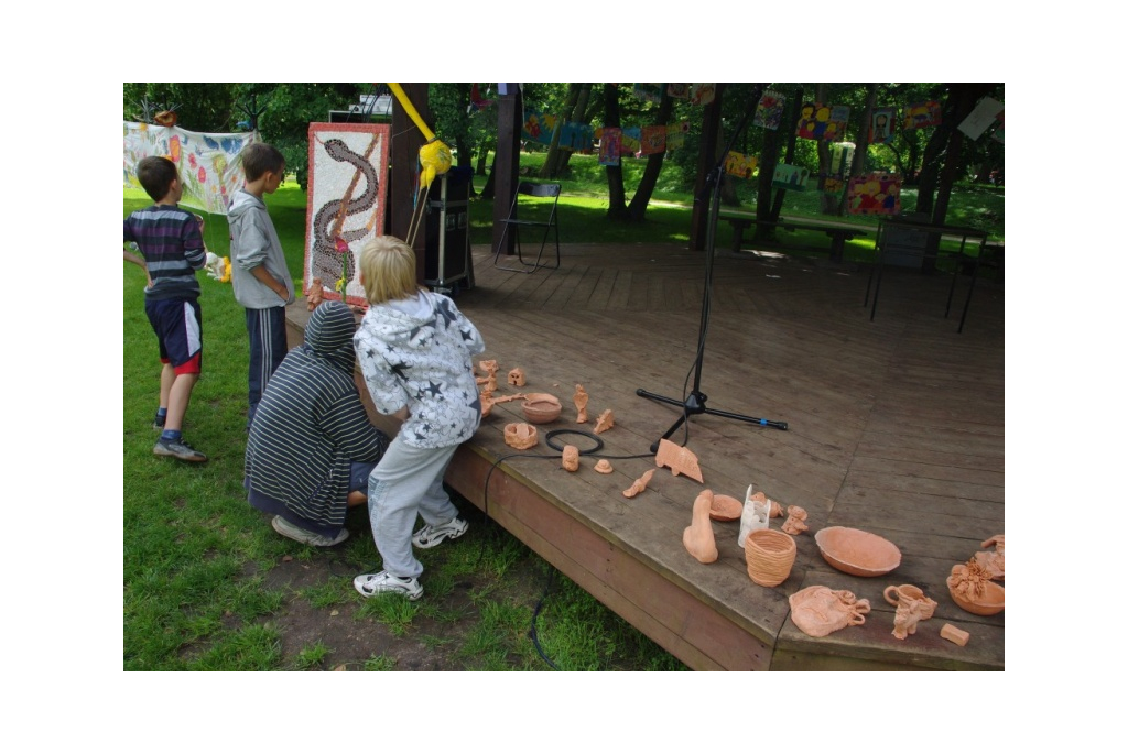 Wystawa  warsztatów letnich WCK w Parku Miejskim - 13.07.2012