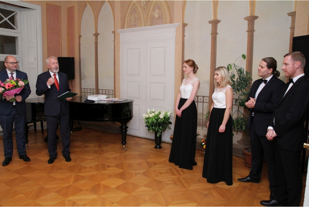 Jubileuszowy koncert Art&#039;n&#039;voices w kolegiacie