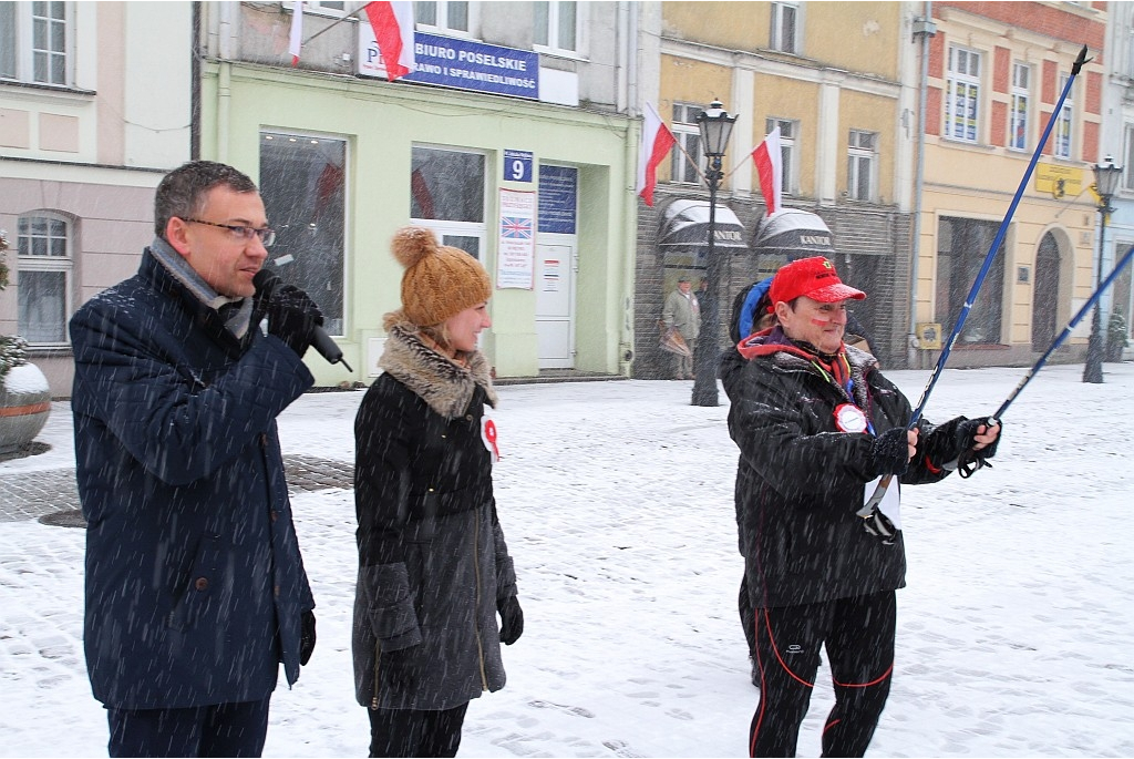 Niepodległość upamiętniona marszem z kijkami