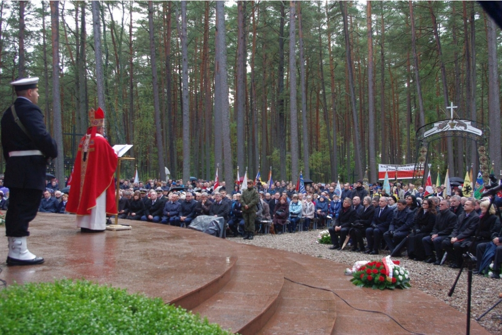 Uroczystość patriotyczna w Piaśnicy