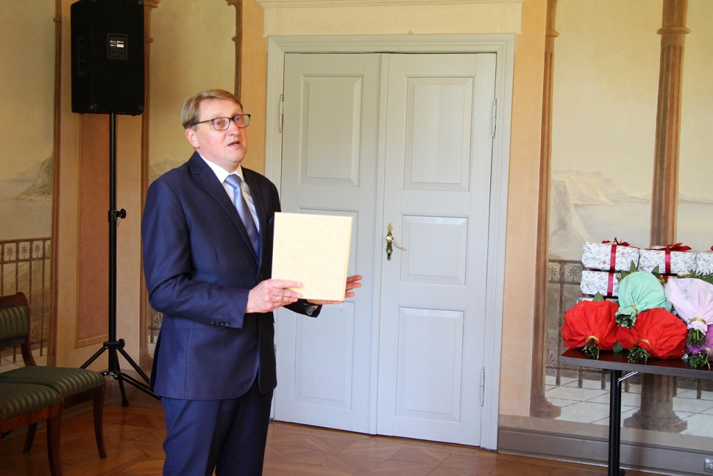 Medale dla Złotcyh Jubilatów