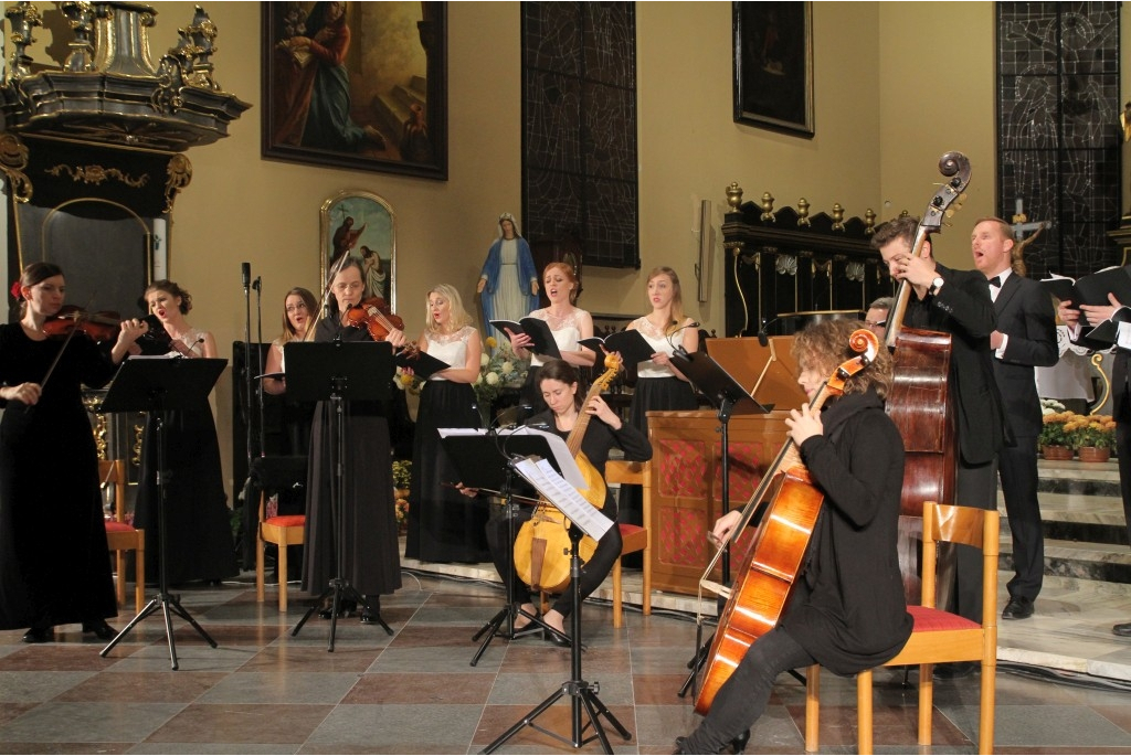 Jubileuszowy koncert Art&#039;n&#039;voices w kolegiacie