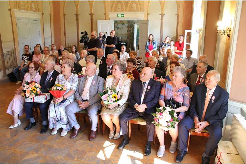 Medale dla Złotcyh Jubilatów